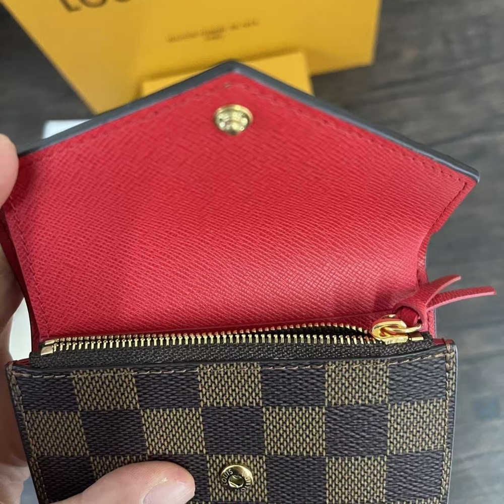 Louis Vuitton Victorine Wallet - Picture 5 of 10
